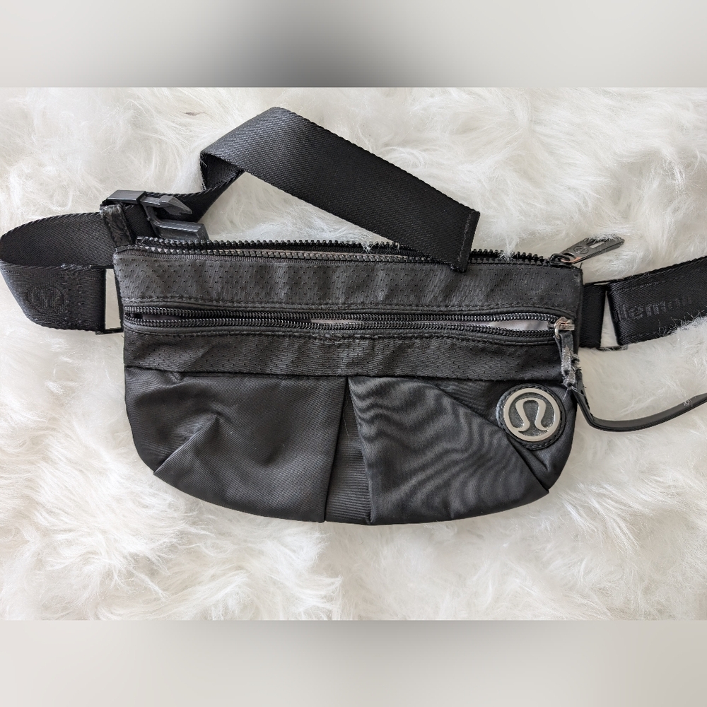 Vintage Lululemon Athletica Black Crossbody Bag